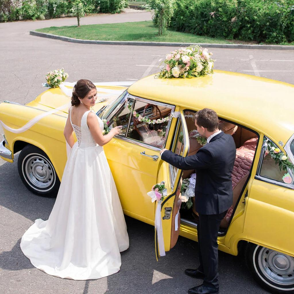 Автомобиль как часть свадебного стиля